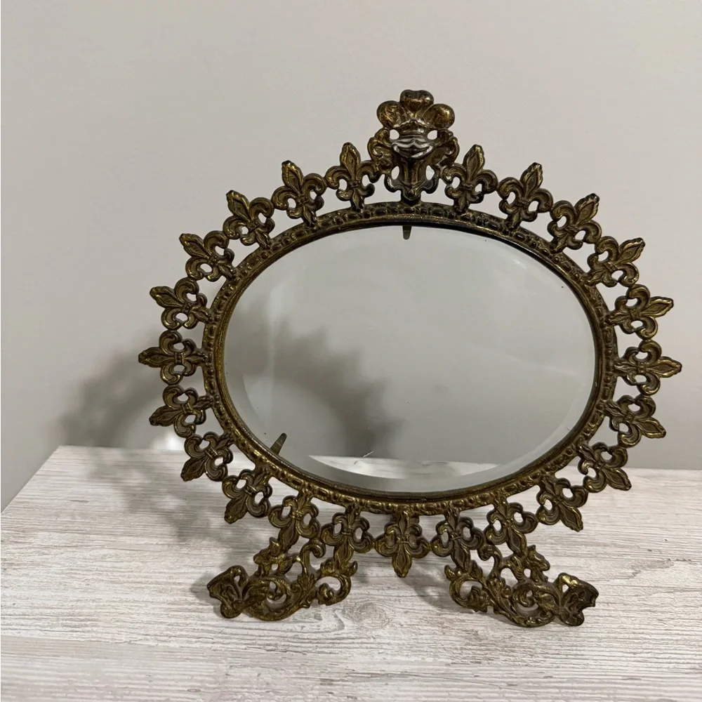 Antique Ornate Oval Picture Frame